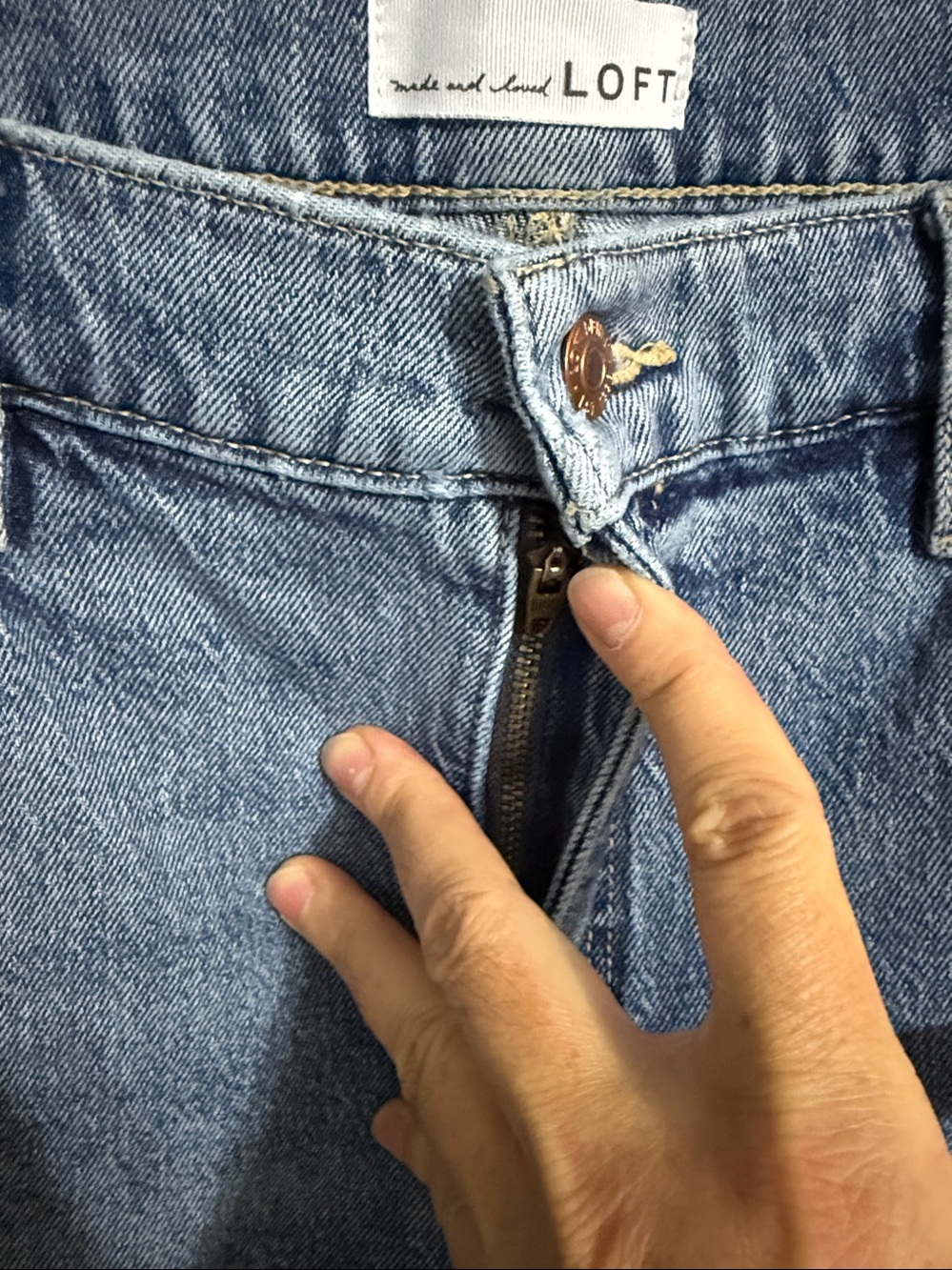 LOFT High Rise The Wise Leg Mid Wash Size: 30/10 Inseam: 30” - Picture 3 of 8